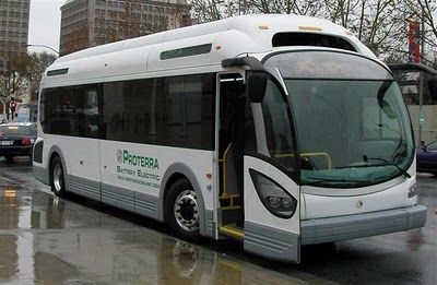 Autobuses eléctricos con puntos de recarga rápida en California