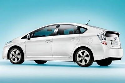 El Toyota Prius 12 meses como coche más vendido en Japón