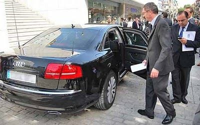 El alcalde de Madrid sustituye su Audi blindado por un Prius