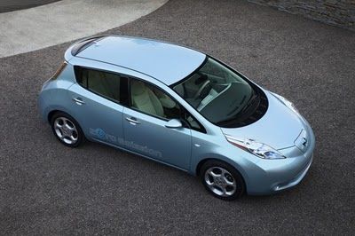 Nissan desbordada por las reservas del Leaf