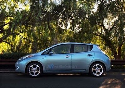 Hertz incluirá en su oferta de alquiler el modelo eléctrico Leaf