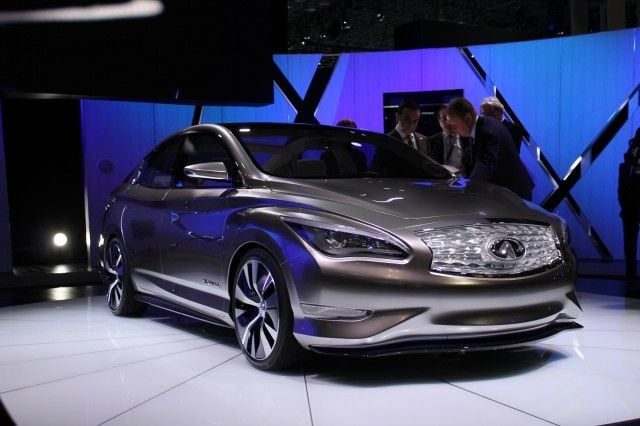 Infiniti LE, ¿cómo piensa competir el eléctrico japonés contra el Tesla Model S?