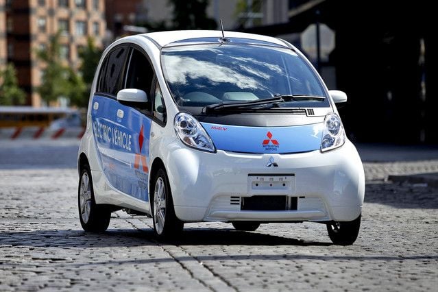 Llamada a revisión de 14.700 Mitsubisi i-Miev, Citroën C-Zero y Peugeot iOn