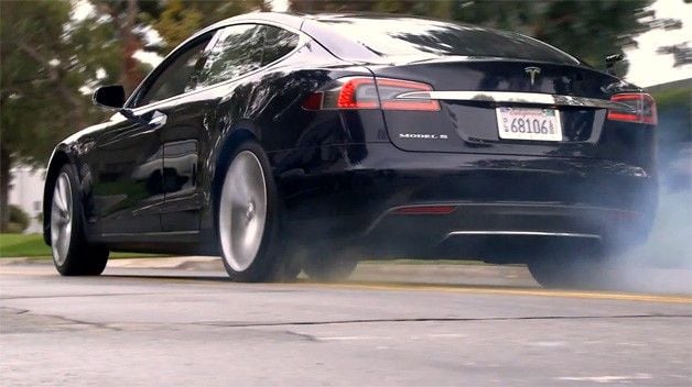 Drag Race: Tesla Model S vs Mercedes E63 AMG Biturbo