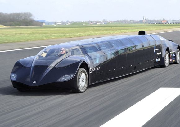 Superbus, el tren del futuro irá por la carretera