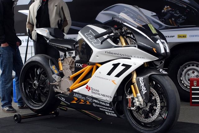 Mission R, la primera superbike eléctrica de calle muestra todo su potencial