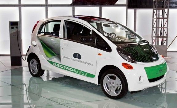 Mitsubishi paraliza la producción de i-Miev y el Outlander enchufable a causa de dos fuegos