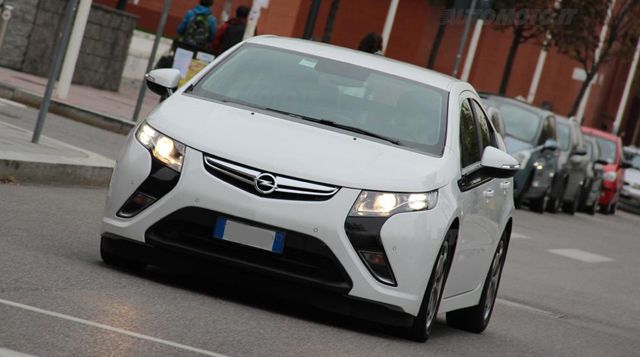 GM no está contenta con las ventas del Opel Ampera