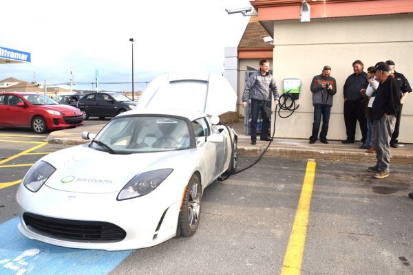 Cruzar Canadá en un coche eléctrico, y gratis