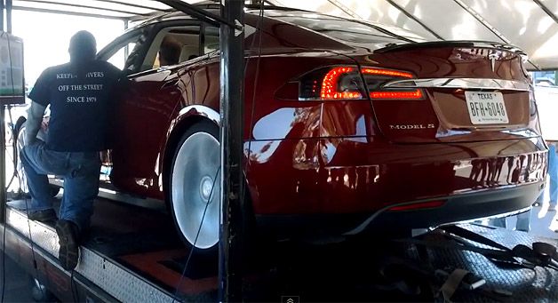 El rugido del Tesla Model S Performance