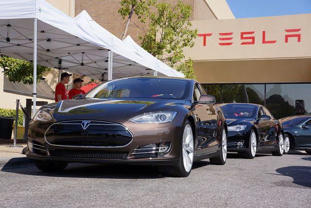 A punto de llegar los primeros Tesla Model S taxi