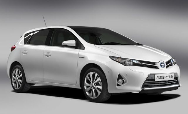 El nuevo Auris híbrido, la recarga sin cables de Infiniti y los vídeos desde Rusia, la semana en Blogelectricos