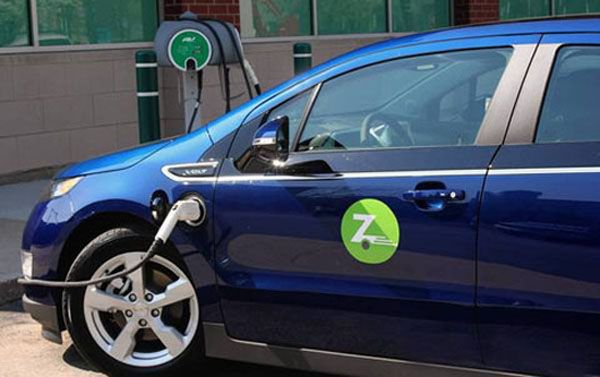 El programa de car sharing Zip Car, incluye al Volt en su oferta