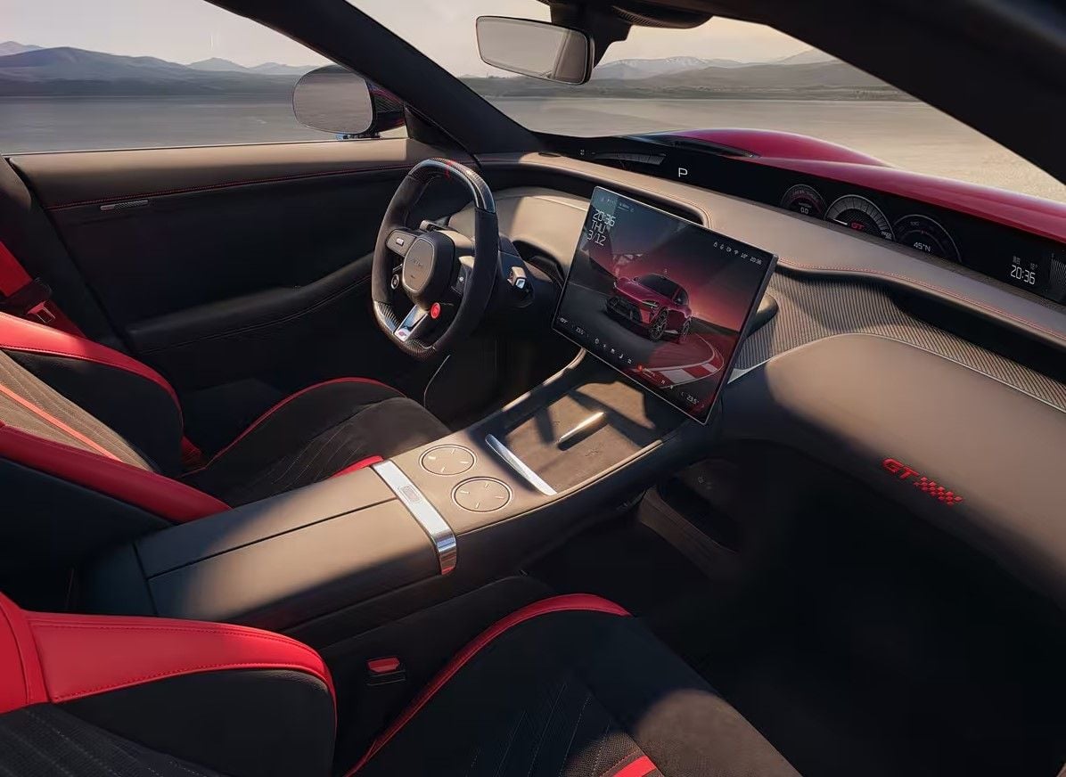 28.000 rpm, 990 CV, 705 km de autonomía y un precio rompedor: llega el Xiaomi YU7 GT