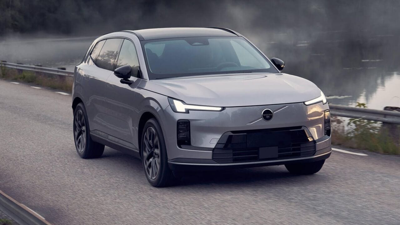 Buenas noticias: Volvo finalmente venderá en Europa el XC70, su nuevo SUV híbrido enchufable con 180 km de autonomía eléctrica