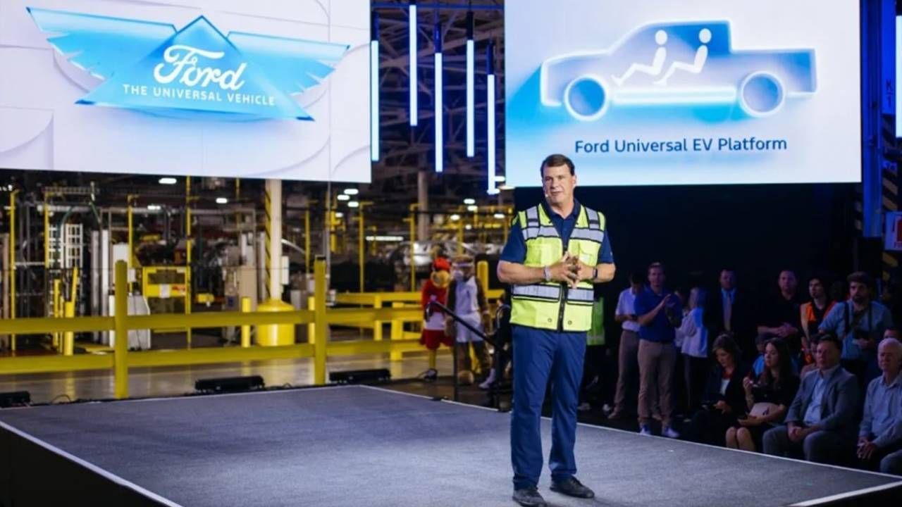 El plan de Ford para fabricar coches eléctricos más baratos