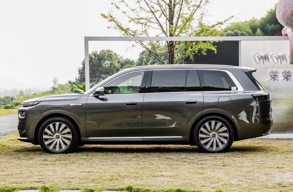 Dongfeng lanza un SUV con extensor de autonomía con 74 kWh y 465 km eléctricos por unos 37.500 euros: ¿sigue siendo un híbrido?