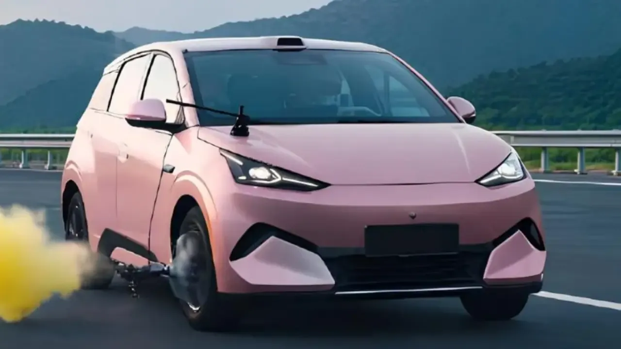 El nuevo BYD Seagull presume de estabilidad tras sufrir un reventón a 140 km/h
