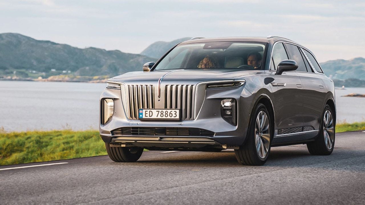 Otra marca china quiere fabricar en España: Hongqi negocia con Stellantis para utilizar una de sus plantas