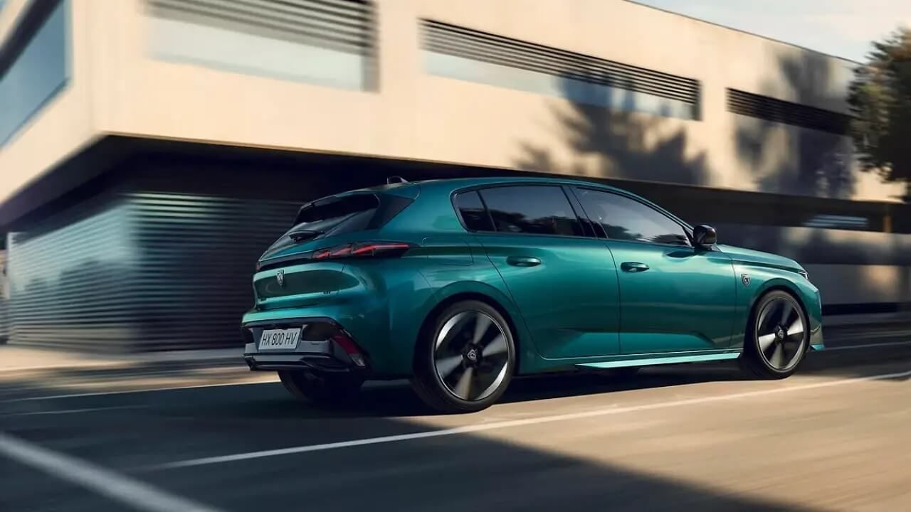 El Peugeot E-308 se renueva con una batería más grande y una mayor autonomía