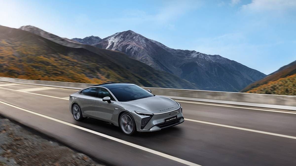 EXLANTIX ES prepara su desembarco en España con una berlina eléctrica de hasta 100 kWh pero menos maletero que un Renault Megane