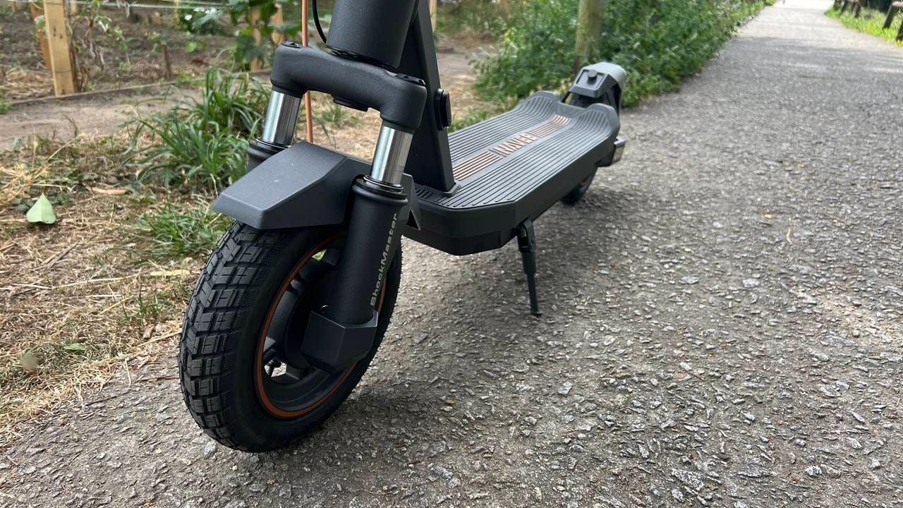 Prueba Navee GT3 Pro: un patinete eléctrico con suspensión y elevada potencia
