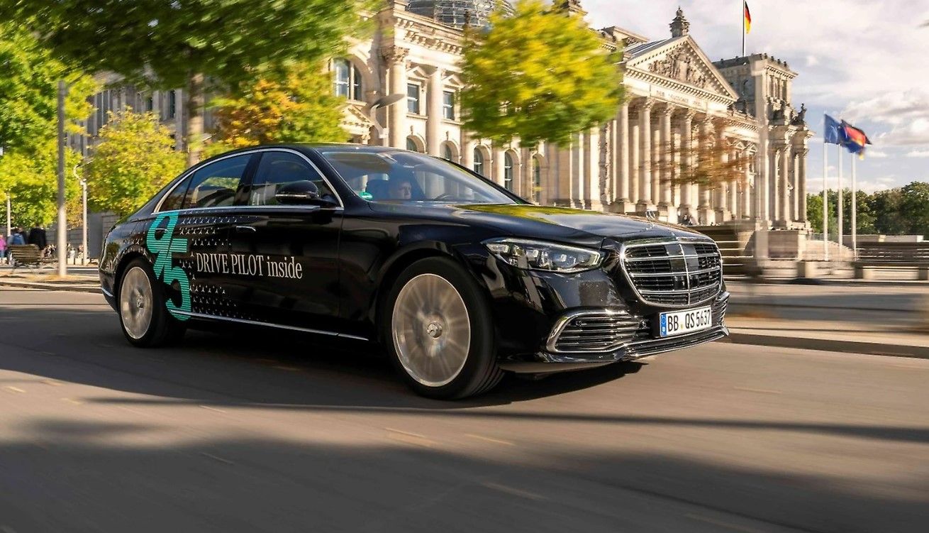 El empuje de Tesla fuerza a Mercedes a acelerar el despliegue de su conducción autónoma