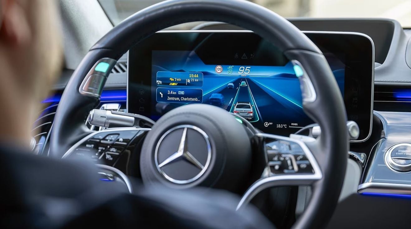 El empuje de Tesla fuerza a Mercedes a acelerar el despliegue de su conducción autónoma