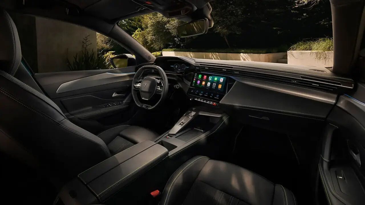 El Peugeot E-308 se renueva con una batería más grande y una mayor autonomía