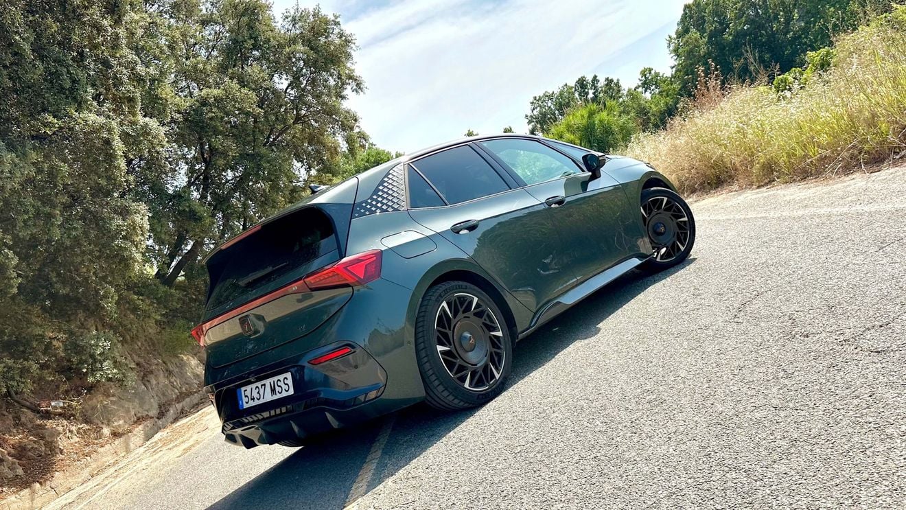 Probamos el CUPRA Born VZ, la versión más redonda del compacto eléctrico español
