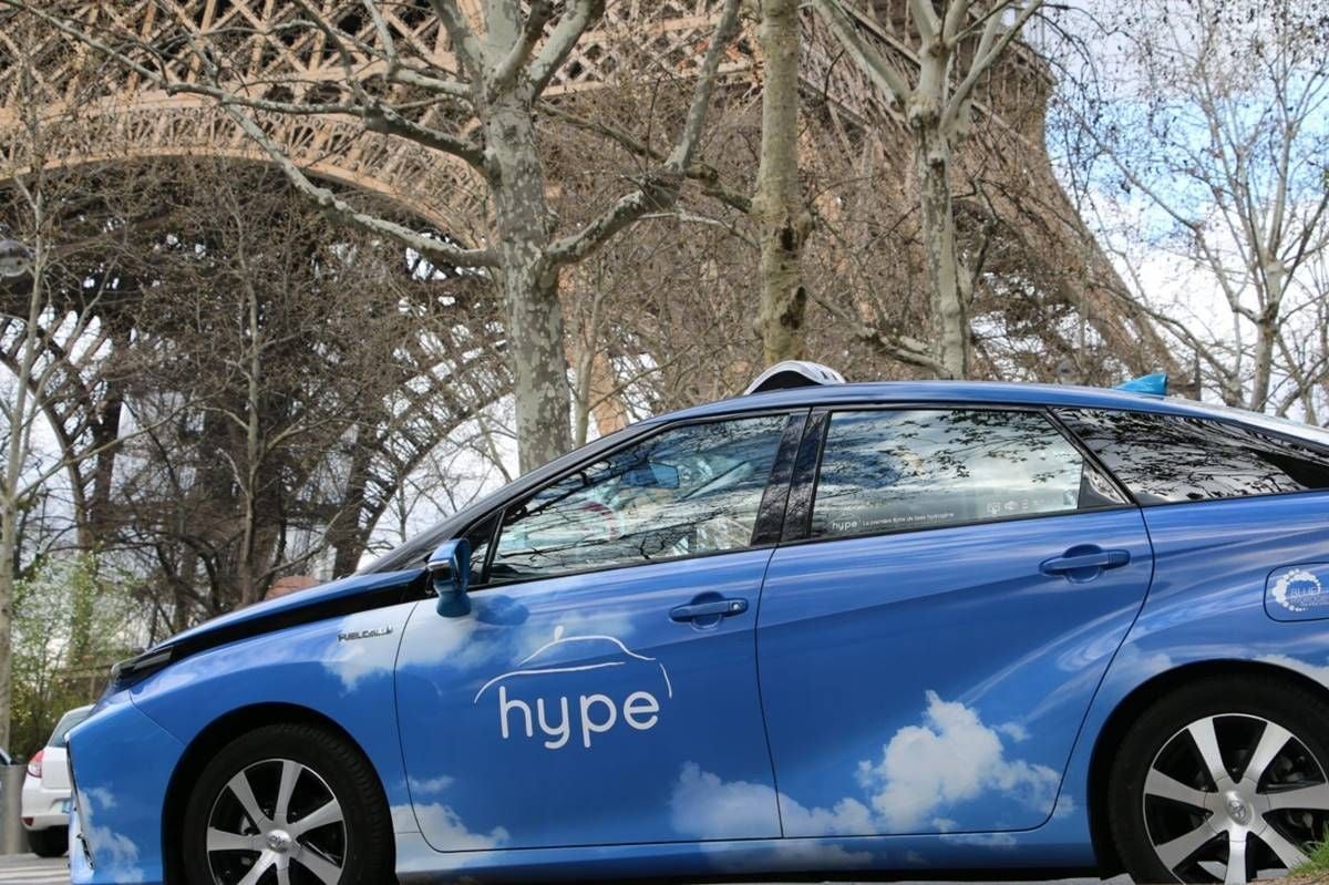 Para sorpresa de nadie, la empresa de taxis a hidrógeno de París se cambia a los coches eléctricos a batería
