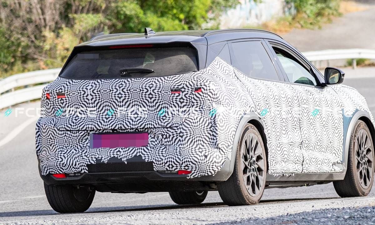 El Renault Scenic 2027 se deja ver por primera vez y apunta a cambios importantes: batería LFP, 92 kWh y 700 km de autonomía