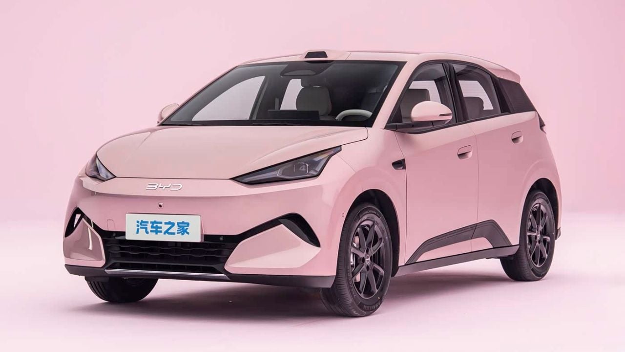 Se presenta el nuevo BYD Seagull, que ahora es más grande y de tracción trasera para competir con el Geely E2