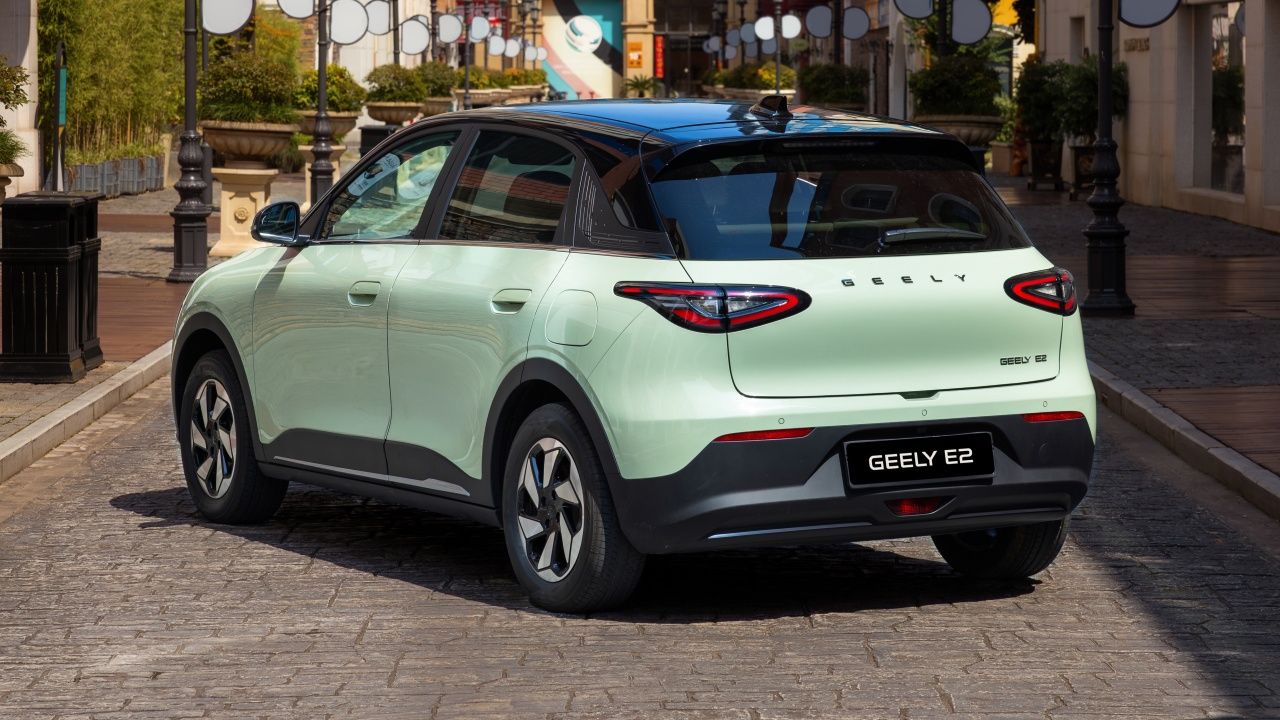 El Geely E2 ya tiene precio en España: desde 20.280 euros con 252 km de autonomía