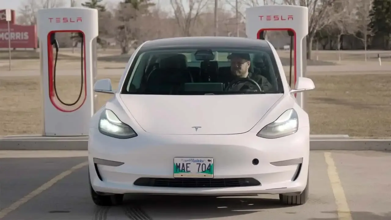 Este Tesla Model 3 tiene 600.000 km, ¿cuánta autonomía ha perdido?