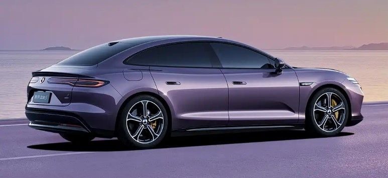 Denza presenta el Z9S: una berlina más deportiva con hasta 920 kilómetros de autonomía