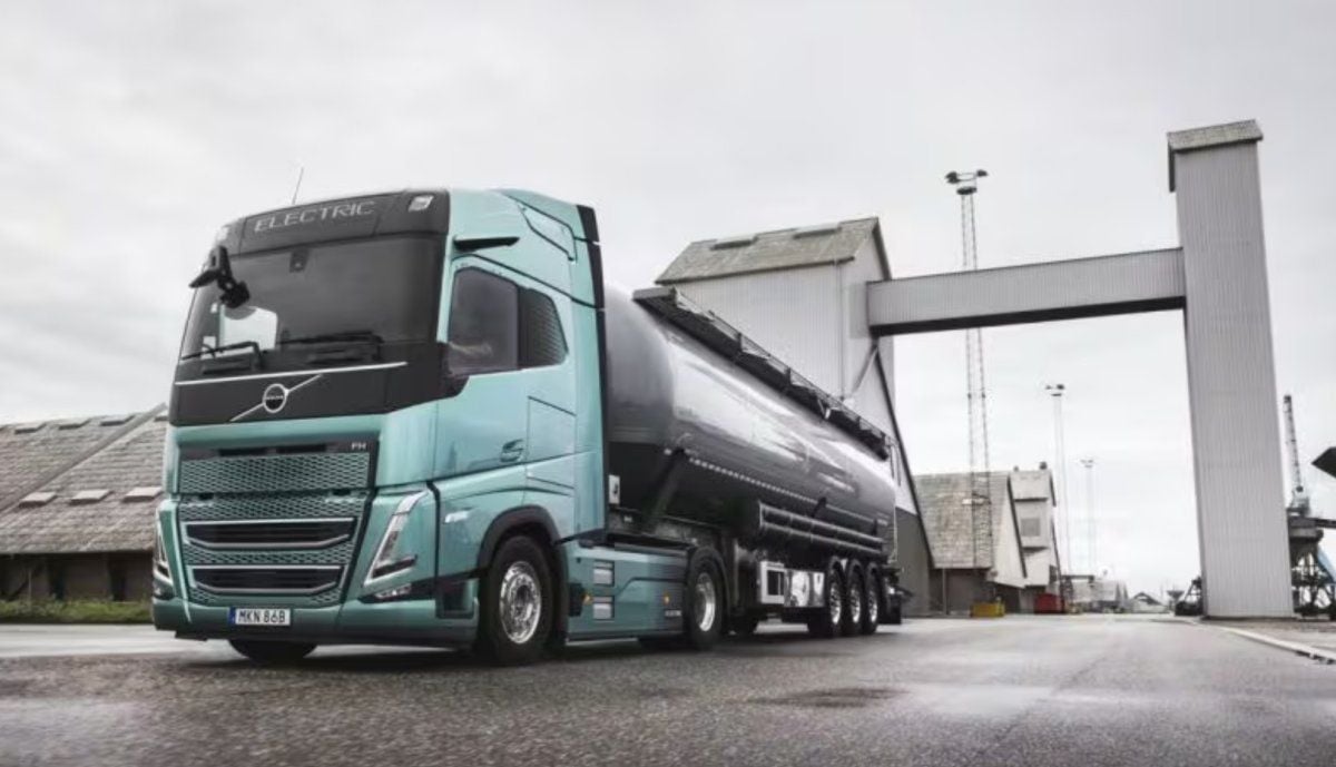 Volvo rompe una barrera histórica: su nuevo camión eléctrico ya recorre 700 kilómetros sin recargar