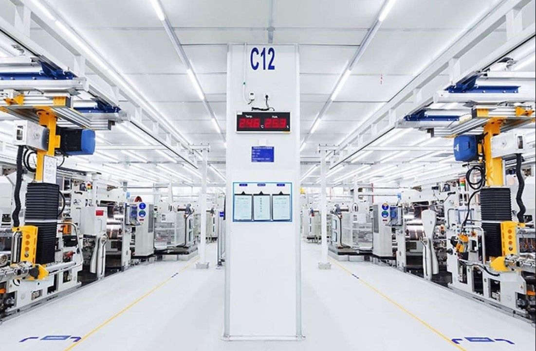 CATL empieza a fabricar baterías en Europa: su nueva planta producirá hasta 100 GWh al año