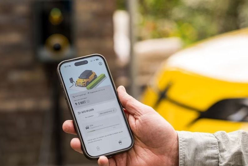 Renault ya permite usar el coche eléctrico como batería doméstica y promete ahorrar hasta 1.000 euros al año