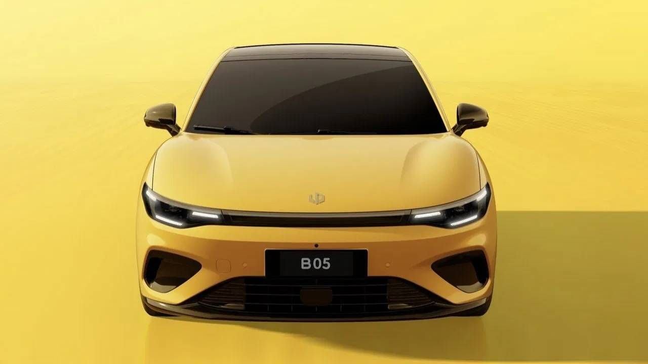 El Leapmotor B05 llega a España reventando el mercado: 482 km WLTP y por menos de 20.000 euros