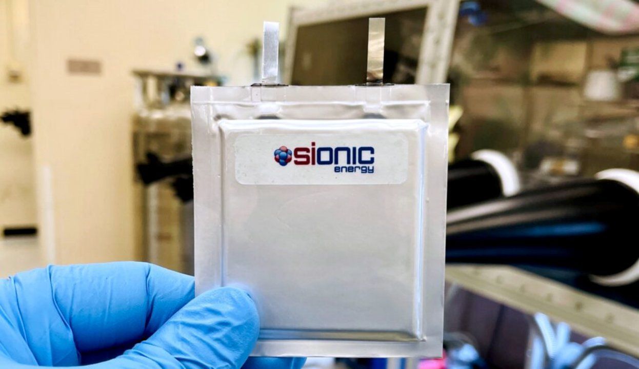 Una startup resuelve el gran problema del silicio en baterías… y ya tiene prototipos funcionando