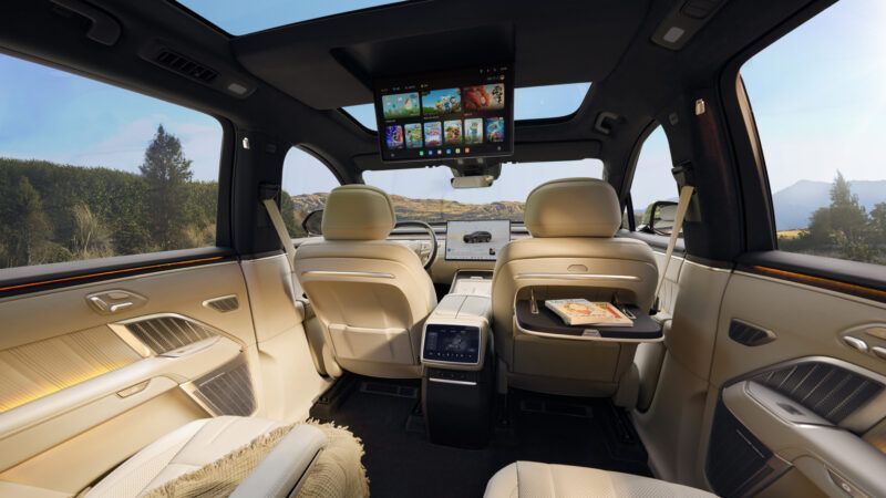 Este SUV eléctrico de 7 plazas, maletero frontal gigante y 600 km de autonomía, cuesta la mitad que sus rivales europeos