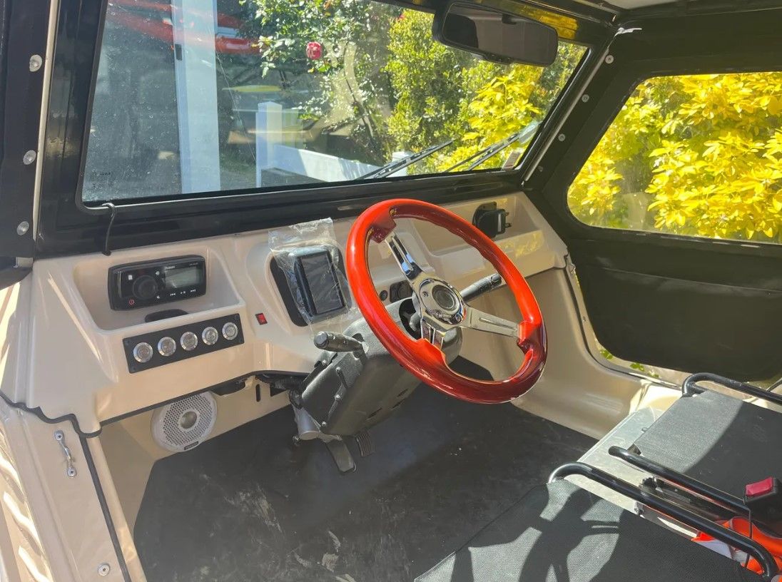 Convierte su Citroën Méhari en un coche eléctrico solar y logra cargar hasta el 70% de la batería cada día con el sol