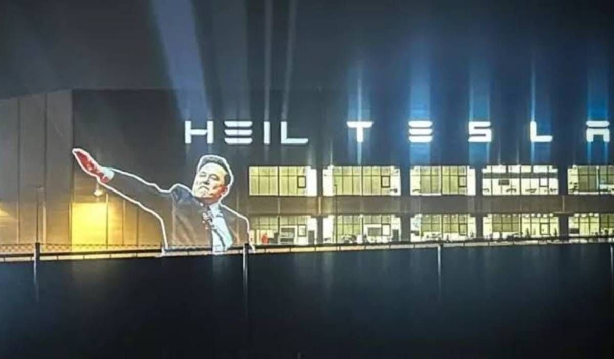 Elon Musk saludo nazi