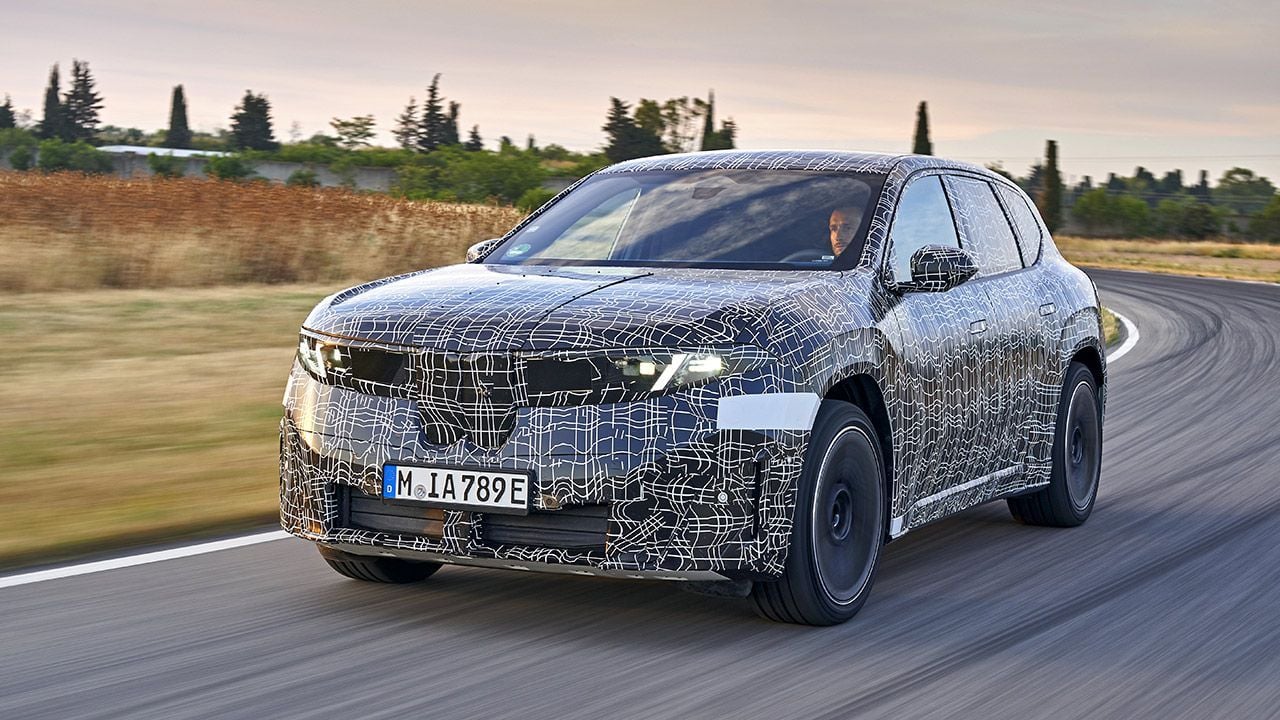 Recta final para el BMW iX3: estas son las tecnologías clave del SUV eléctrico del año