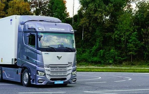 China prepara el asalto a Europa con camiones eléctricos 100.000 euros más baratos