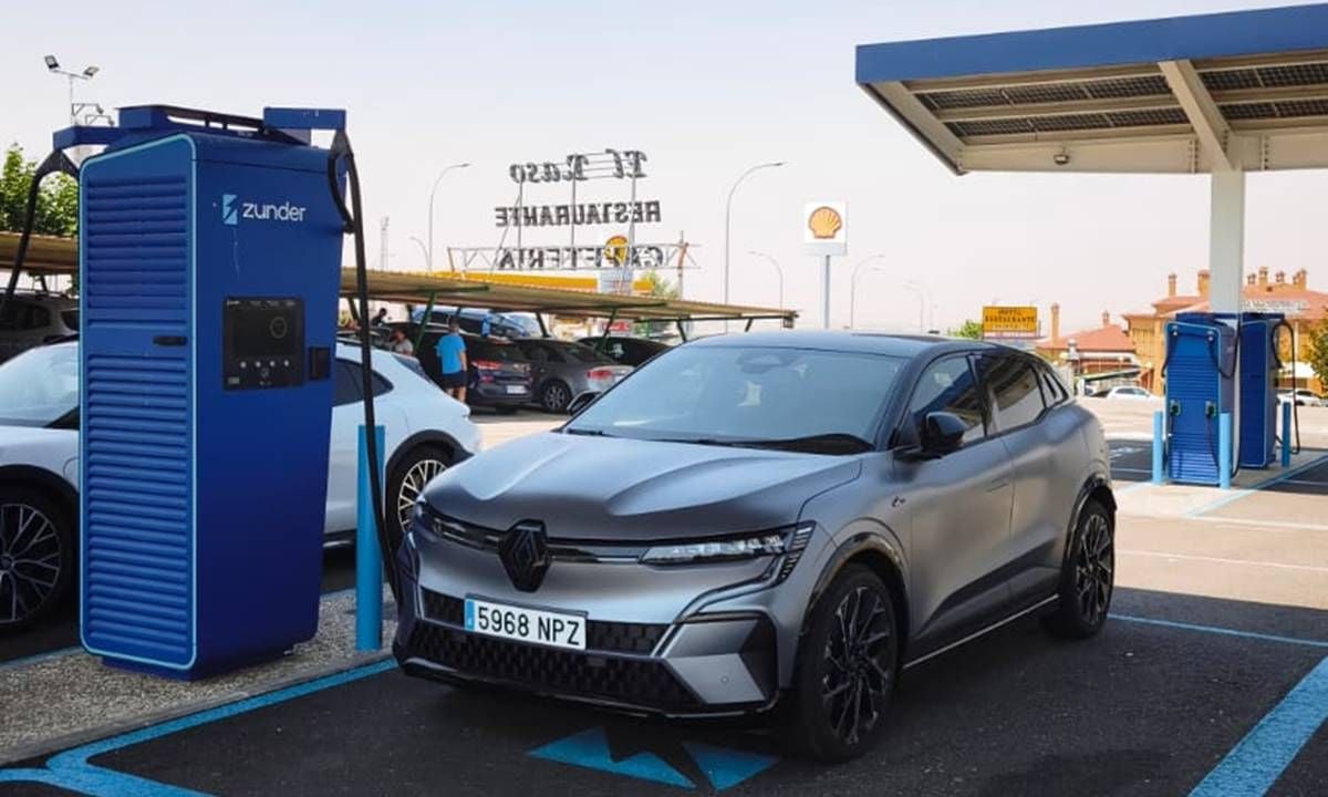 La regla del 20-80% que deberías conocer si vas a viajar en coche eléctrico este verano