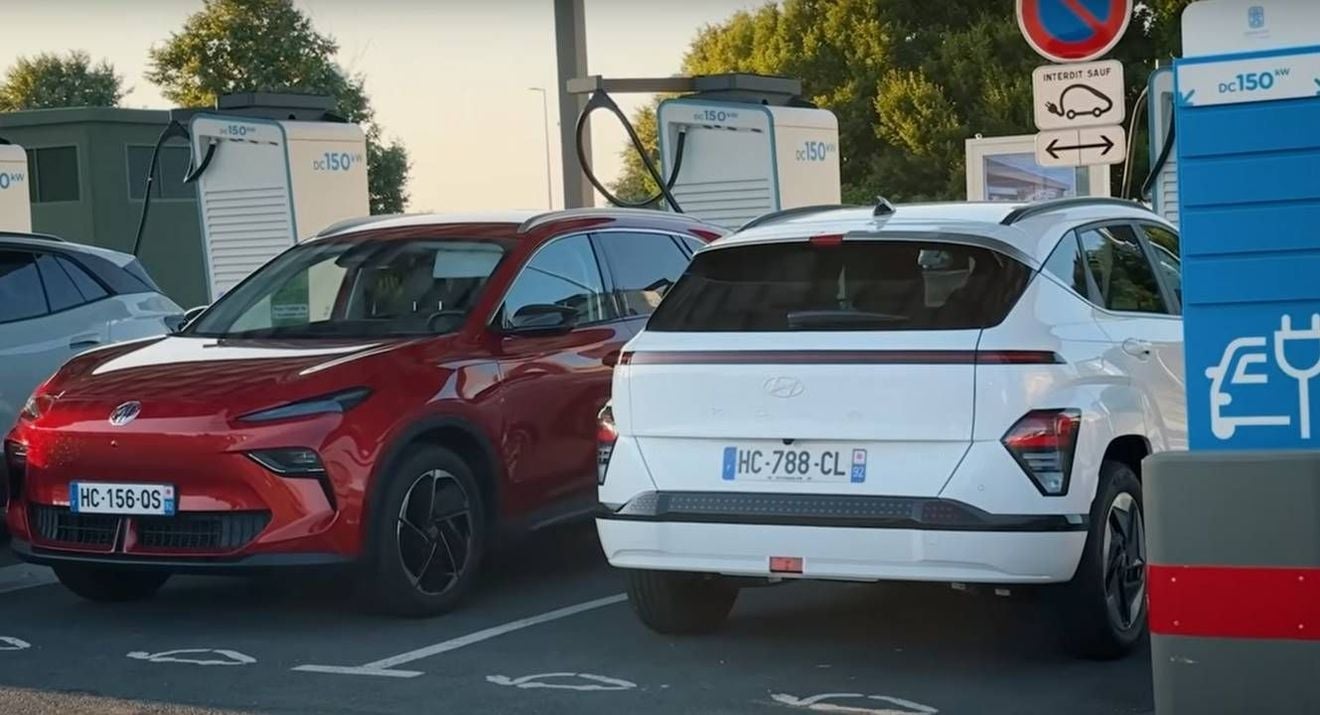 Comparativa de dos SUV eléctricos compactos: Hyundai Kona frente a MG S5