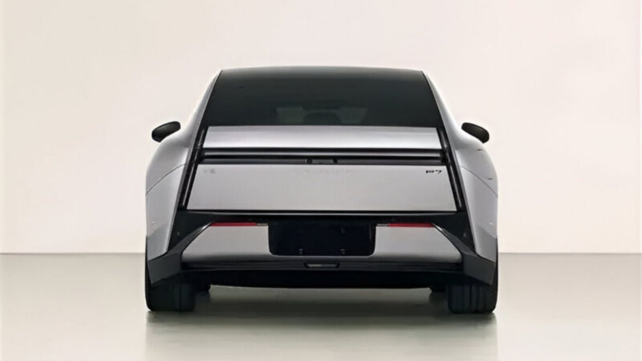 XPeng P7