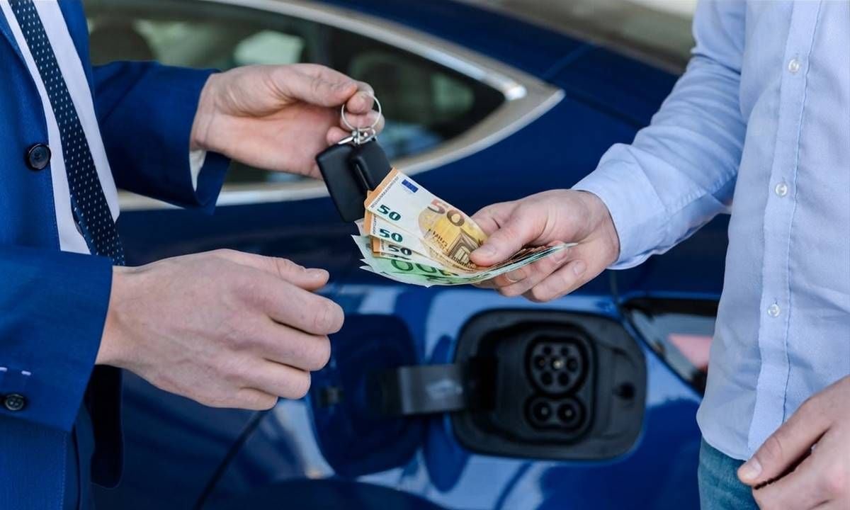 La letra pequeña del Plan Auto+: las ayudas para comprar un coche eléctrico siguen teniendo condiciones que debes conocer